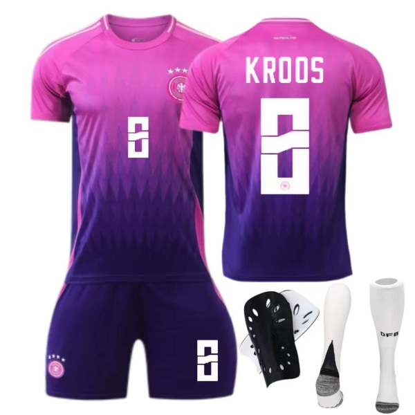 Europacup-Tyskland bortaställ nr 6 Kimmich nr 7 Havertz barnvuxen kostym fotbollströja Size 8 with socks 16
