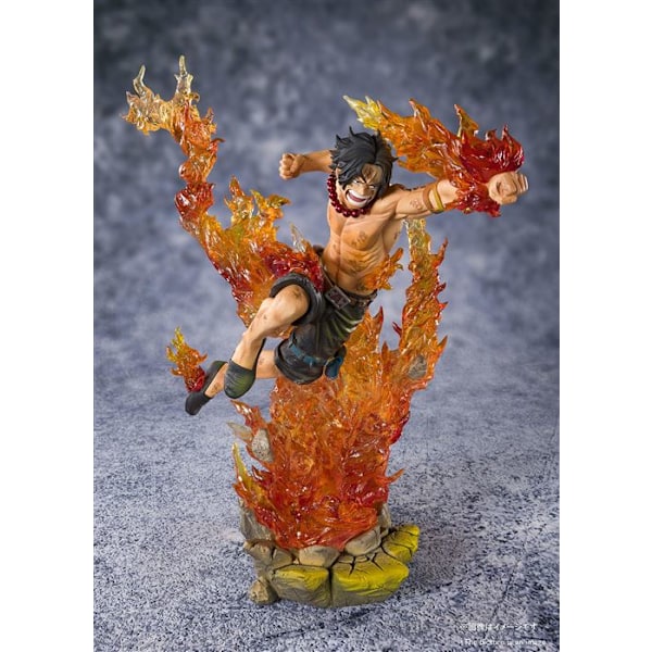 Hahmo One Piece -malli 21cm - Portgas?D?Ace -Komentaja