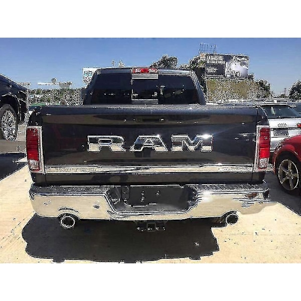 Sopii Dodge Ram -lava-auton takaluukun autotarran logoon Ram 1500 2500 3500 -malleihin, suuri takaluukun autotarra - WELLNGS Matte Black
