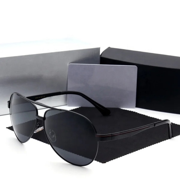 2024 Fashion solglasögon herr stora ram polariserade körspegel solglasögon Style Three