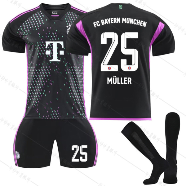 23-24 Bayern ude sort ny nr. 10 Sane 25 Muller 13 Choupo Moting fodbolduniform kort dragt trøje No. 25 with socks #18