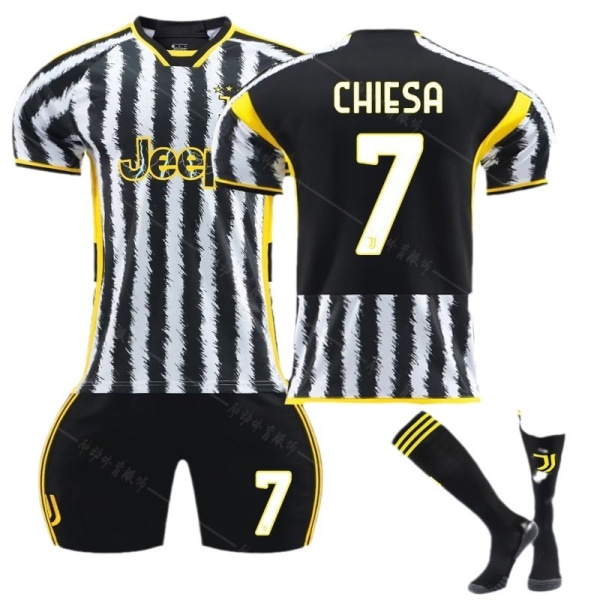 23-24 Juventus hemmafotbollströja ny uppsättning nr 9 Hove 22 Di Maria 10 Pogba 7 Chiesa Size 9 with socks #24