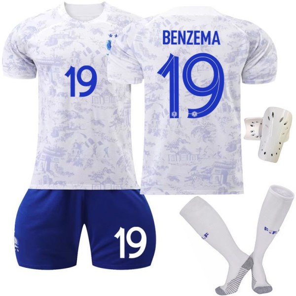 22-23 Frankrike borta nr 10 Mbappe fotbollströja 19 Benzema 7 Griezmann 9 Giroud kortärmad vit dräkt No. 10 with socks + protective gear #24