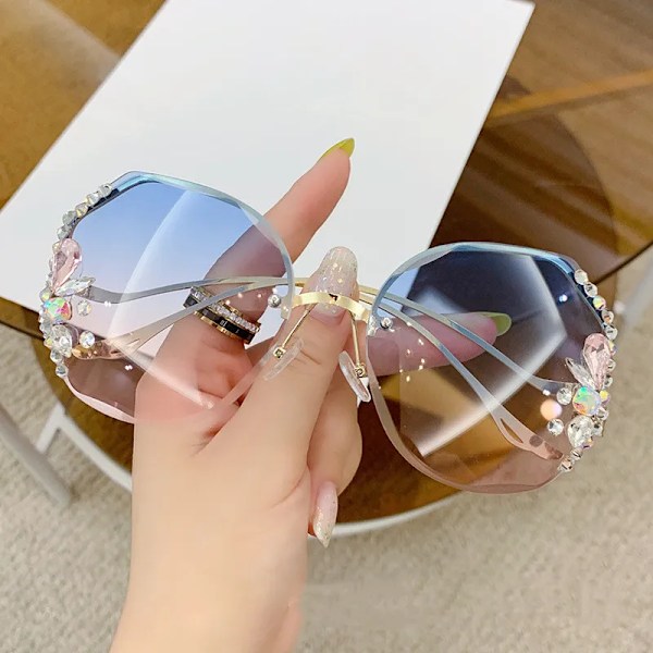 2024 Luksusmuotisuunnittelija Mukautettu 2024 Aurinkolasit Naiset Sävyt Kehyksetön Leikkauslinssi Aurinkolasit Timantti Aurinkolasit C6 Fashion Sunglasses