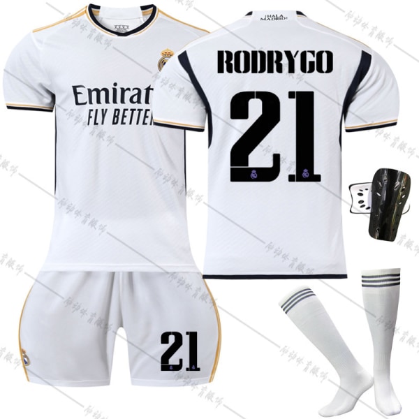 23-24 Uusi Real Madridin kotipelipaita setti nro 20 Vinicius 10 Modric 9 Benzema paita No. 11 with socks + protective gear #26