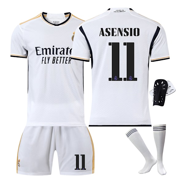 Real Madrid fodboldtrøje 2023-24 20 Vinicius 10 Modric 9 Benzema nr. 7 Hazard trøjeversion No number + socks XL