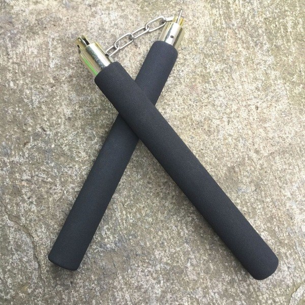 1 pakke trygge skumnunchucks nunchakus med stålkjede for kampsport Kung Fu barn nybegynner cosplay kostymetilbehør for trening, svart, stor