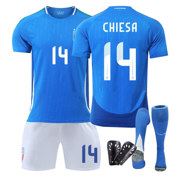 Italian jalkapallomaajoukkueen EM-kotipeliasu 2024 Chiesa aikuisille ja lapsille, harjoitusasu miehille ja naisille Italy Home No. 6 + Socks & Gear 28