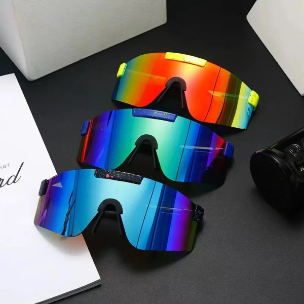 00 Ny ankomst  Brugerdefineret logo polariserede fotokromiske solbriller Tr90 Uv-beskyttelse Cykelbriller C25 UV protected sunglasses