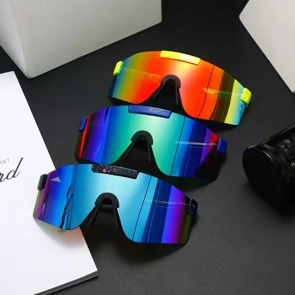 00 Uusi saapuminen Mukautettu logo polarisoidut fotokromiset aurinkolasit Tr90 Uv-suoja Pyöräilylasit C15 UV protected sunglasses