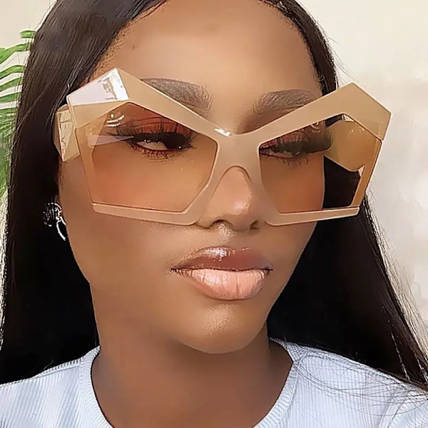 2024 Ainutlaatuiset Perhosneliömäiset Cat Eye -aurinkolasit Naisille Uusi Merkki Gradientti Elegantti Suuri Kehys Aurinkolasit Naisille Epäsäännölliset Sävyt C4 Fashion Glasses