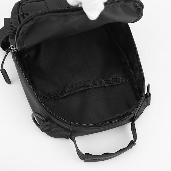 Sling Ryggsäck Herr Bröstväska Axelväska Lätt Sling Bag Ryggsäck Herr Liten Crossbody Bag Axelväska med USB Laddningsport
