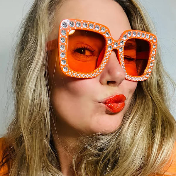 Nyaste Oversize Retro Square Rhinestone Bling Solglasögon Kvinna Lyx Dam Solglasögon 2024 För Kvinnor C5 Square