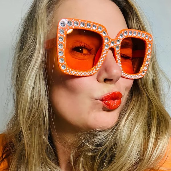 Nyeste Oversize Retro Square Rhinestone Bling Solbriller Dame Luksus Dame Solbriller 2024 Til Kvinder C4 Square