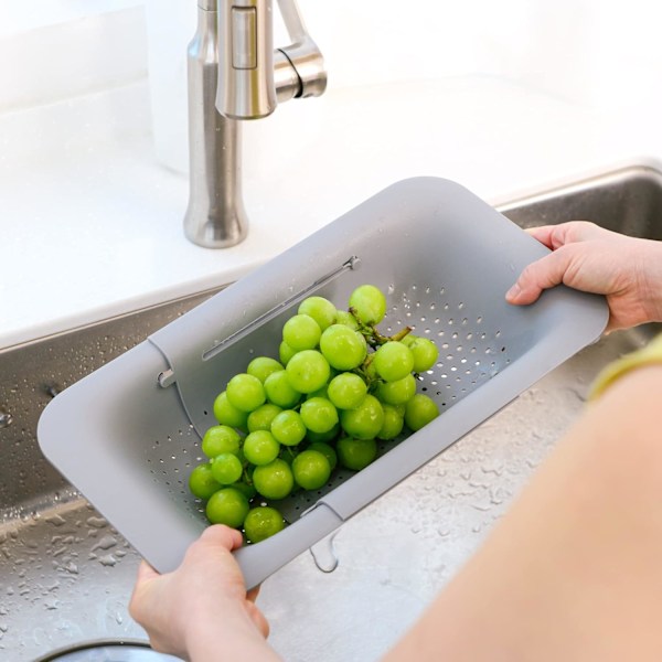 Over the Sink Sil - Vask Grønnsaker og Frukt, Tøm Kokt Pasta og Tørk Oppvask - Utvidbar - Nytt Hjemmekjøkken - Grå