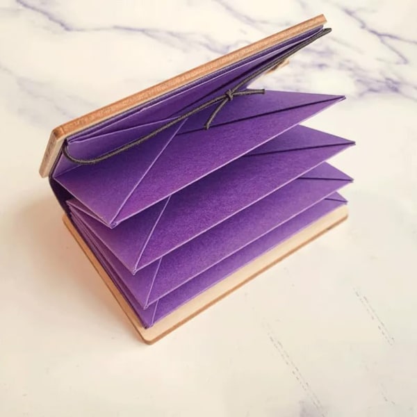 2024 Henkilökohtainen puinen valmistujaiskorttikotelo - Mukautettava lahjakorttirasia valmistuneille | Multi-Card Organizer purple