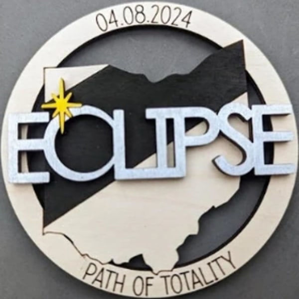 2024 Solar Eclipse Ornament: Træminde med Path of Totality States - Perfekt souvenir til Eclipse Party, Inkluderer 12 stater 7