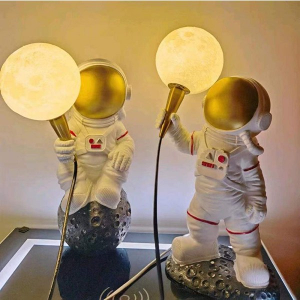 Bordslampa Astronaut Skrivbordslampa Resin E26 Vit Cosmonaut Läslampa Spaceman Decor med 7 fot plug-in sladd på-/av-brytare för vardagsrummet i sovrummet wall lamp
