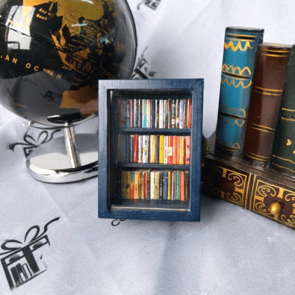 Bärbar ångestlindring: Skaka bort stress med Pocket Bookshelf - var som helst, när som helst!