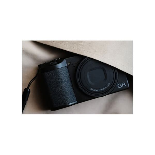 RICOH Compact expert GRIII X HDF Svart