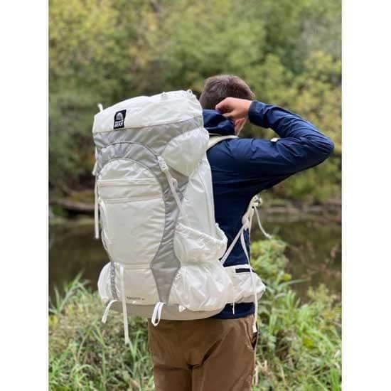 Ryggsäck - Granite Gear - Crown 3 - 60L - Avtagbart lock - Hög hållfasthet nylon Vit