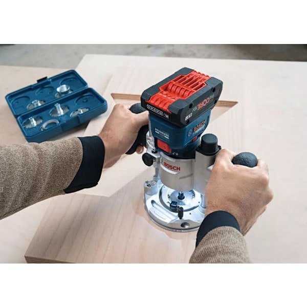 Affleureuse utan sladd GKF 18V-8 - BOSCH - utan batteri eller laddare - tillbehör - L-Boxx - 06016C2003