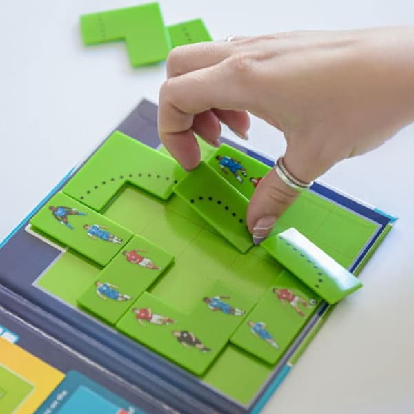 Resepussel med magnetisk design - SMART GAMES - Goool - Magnetisk bokformat - 48 utmaningar - För barn 6+