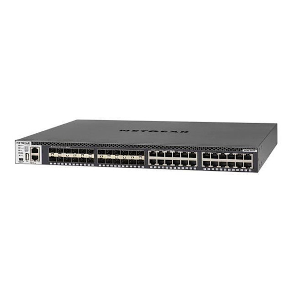 Switch hanterbar ProSAFE M4300-24X24F - NETGEAR - 48x10G - 24x10GBASE-T - 24xSFP+ - Nivå 3