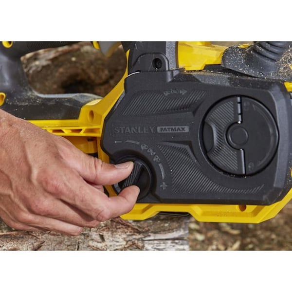 Trådlös elektrisk kedjesåg + 4Ah batteri + laddare - Stanley Fatmax - SFMCCS630M1-QW - 18V - 30cm