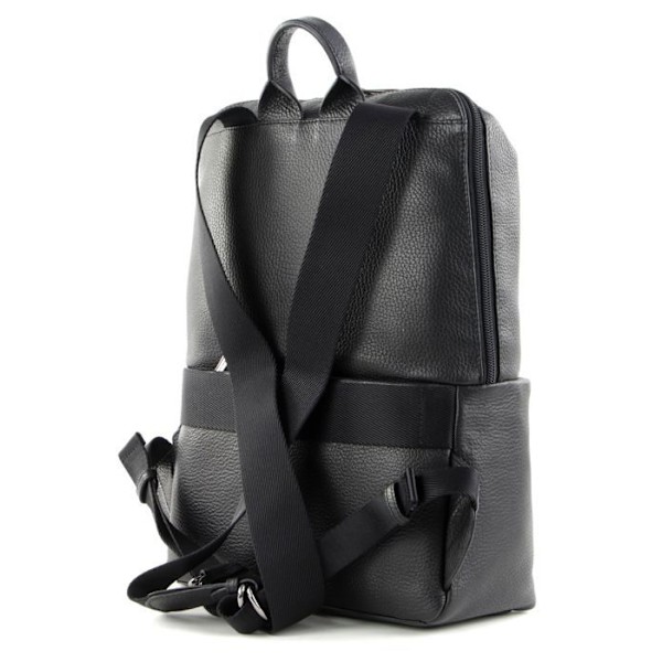 Ryggsäck - MANDARINA DUCK - Mellow läderryggsäck - Kalvskinn - Svart - 32x28x10 cm svart