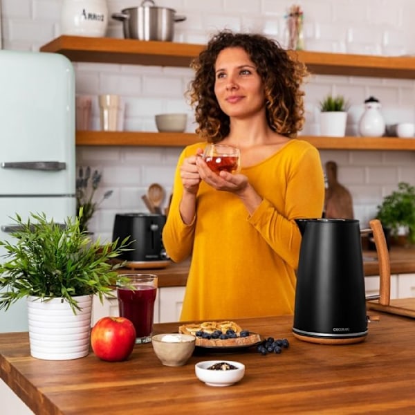 Cecotec Kettle ThermoSense 400 Black Woody Svart