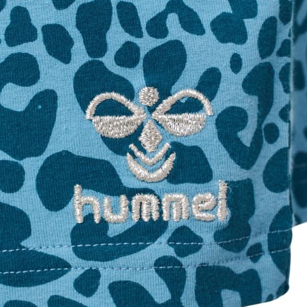 Kort blommig Hummel tjej AOP blå korall 6 år