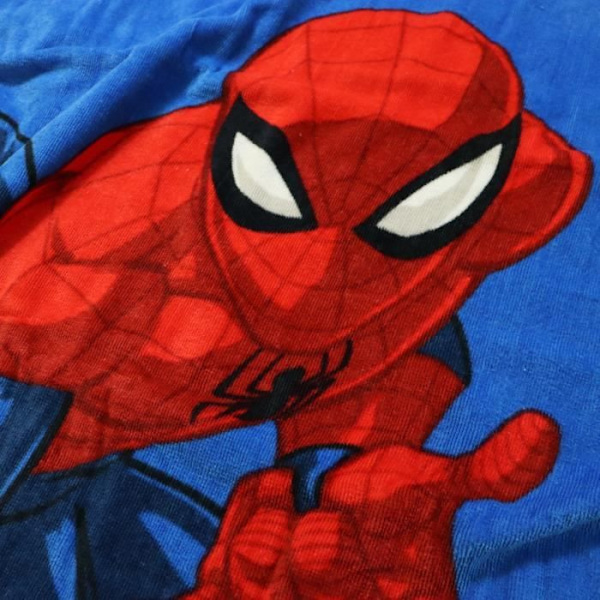 Badhandduk och strandhandduk med tryck 100% bomull - Spiderman - Storlek 70x120 cm - Blå - Rektangulär Blå