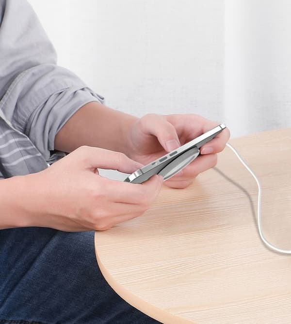MagSafe induktionsladdare för iPhone 15 W