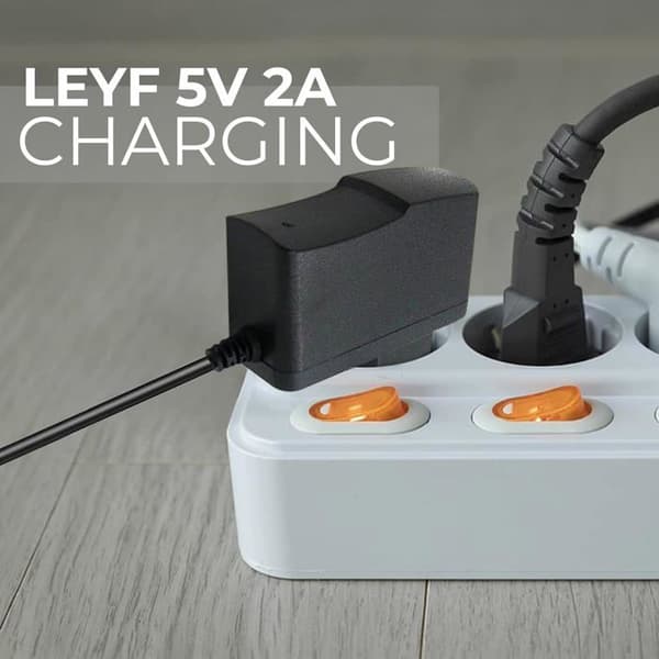 Laddare - Leyf - 5V-2A-2.1 - Mångsidig väggadapter - 115 cm kabel - 10W
