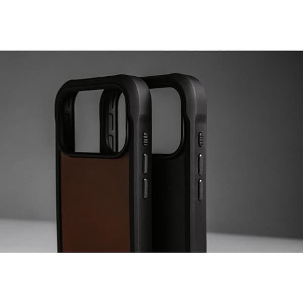 Coque - NOMAD - iPhone 17 Pro - Horween-läder - Robust skydd - Elegant och tidlös Svart