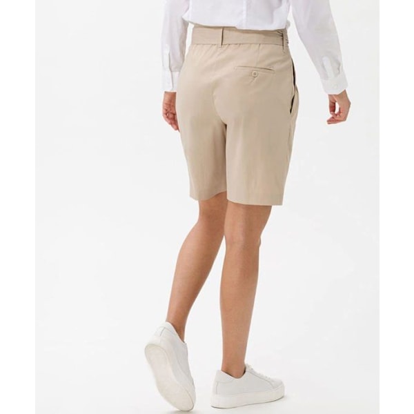 Brax Shorts - 74180792182205834 - Style Milla B Bermuda Shorts för kvinnor Beige (varm sand 58) 36