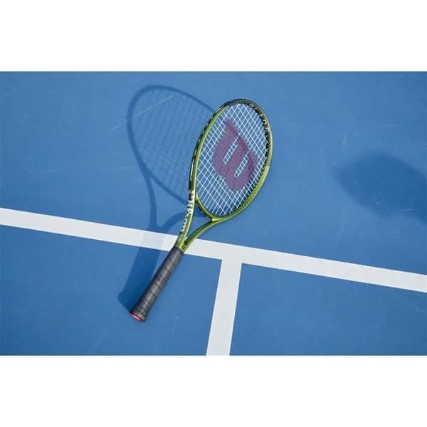 Juniorkrocket - WILSON - Blade Feel Comp 26 - Grön Färg - För Barn - Lätt Ram