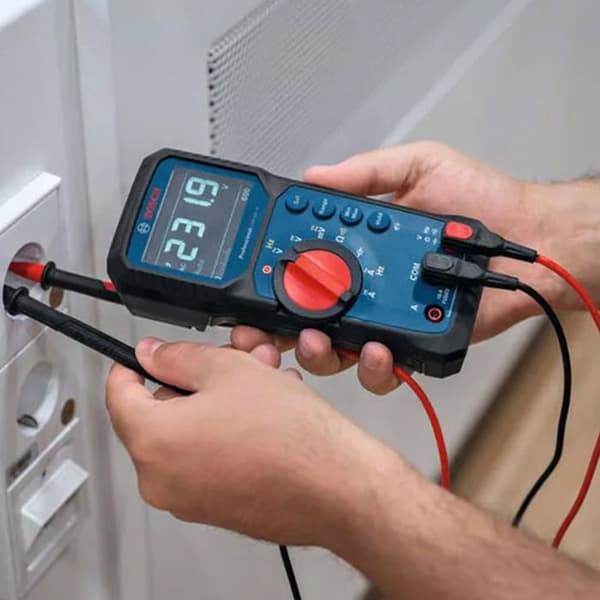 Digital multimeter GDM 600-15 + 2 batterier 1,5V LR6 - BOSCH - 0601077300