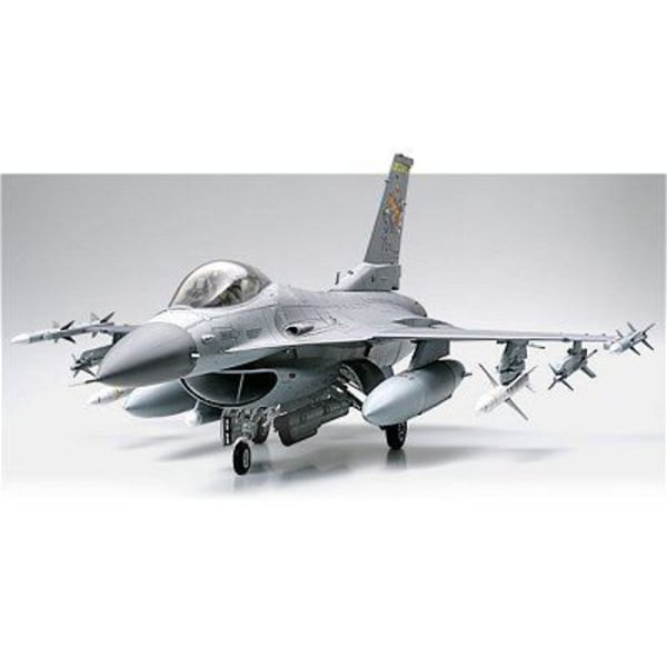 Flygplansmodell - TAMIYA - Lockheed Martin F-16CJ Blk 50: Fighting Falcon - Pojke - Barn - 15 år gammal