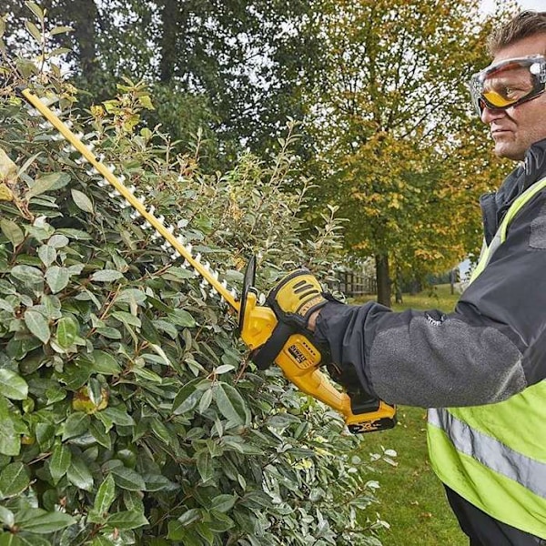 XR 18V 55cm häcksax (utan batteri eller laddare) i kartong - DEWALT - DCM563PB
