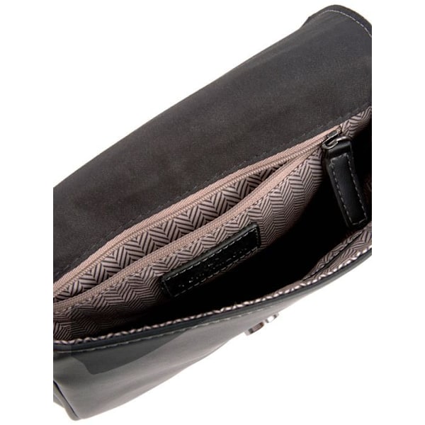 Axelväska med band - TOM TAILOR - Lotta Flap Bag M - Svart - 100% polyuretan - 21x20x7 cm svart