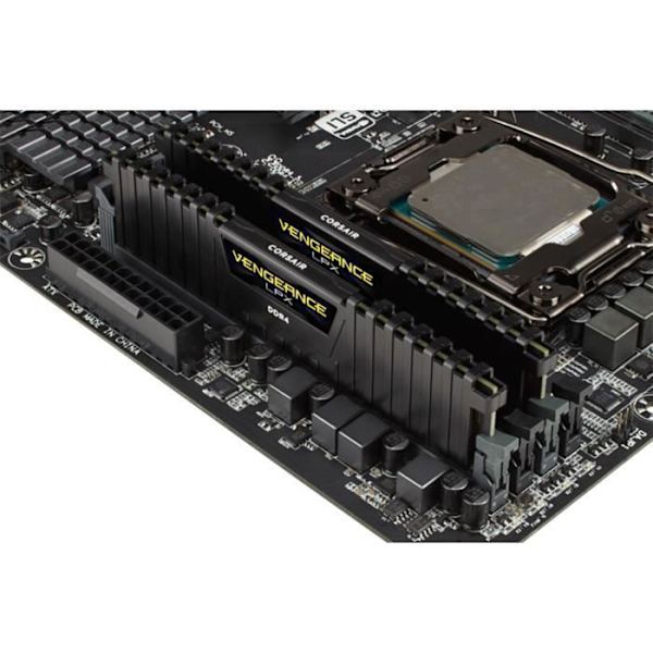 Corsair-minne CMK64GX4M2D3000C16 - DDR4 SDRAM - 64 GB - 3000 MHz - Svart