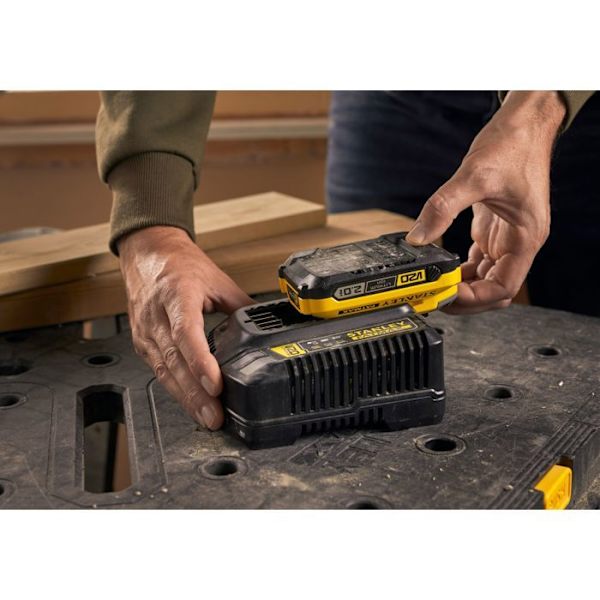 Pack med 2 batterier 18V 2 Ah + laddare 2A - Stanley Fatmax - Kompatibel med STANLEY FATMAX V20-serien - SFMCB12D2-QW Gul