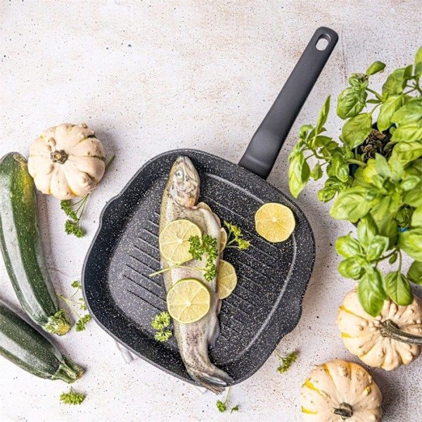 Klausberg grillpanna med marmorbeläggning 24 cm KB7661 Svart