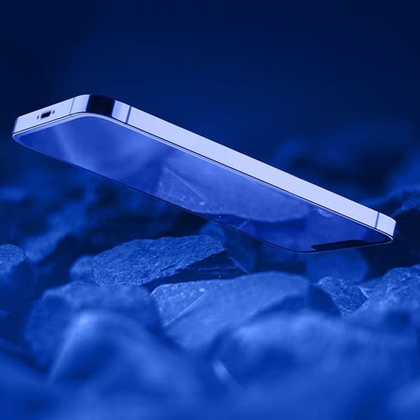 Härdat glas - CELLULARLINE - iPhone 15 / iPhone 15 Pro - Stötsäker - Repbeständig - Hög klarhet