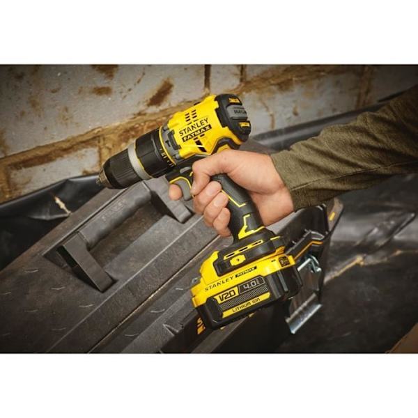 Stanley - V20 Slagborrskruvdragare 80 Nm BORSTLÖS - Litium 18V - 2 4A batterier - SFMCD721M2K-QW Gul