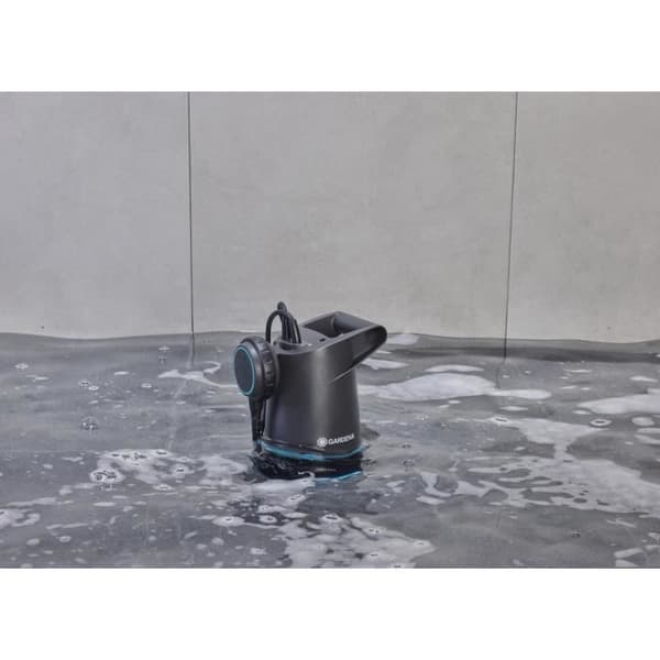 Evakueringspump 2 i 1 - GARDENA - 20000 basic - Flöde 20000 l/h - Effekt 550 W - Tryck 0,9 bar - Flytkontakt