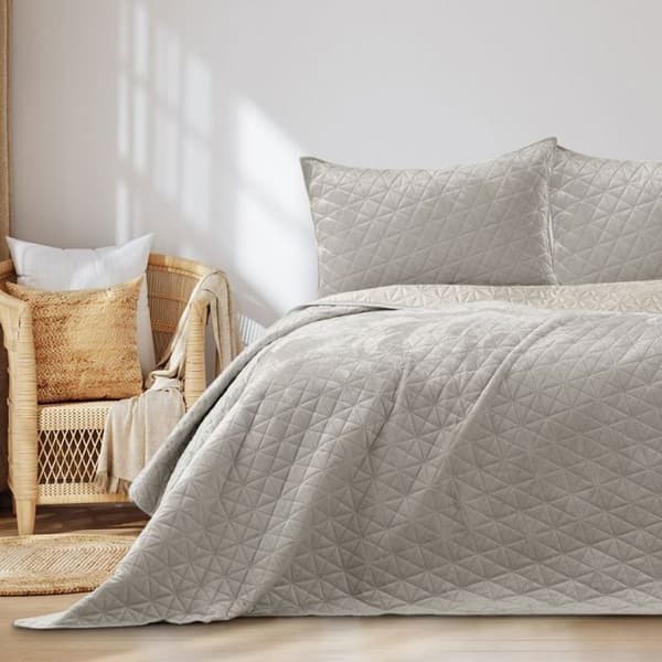 Sängöverkast - LAILA - Beige - Polyester sammet - 170 x 270 cm beige