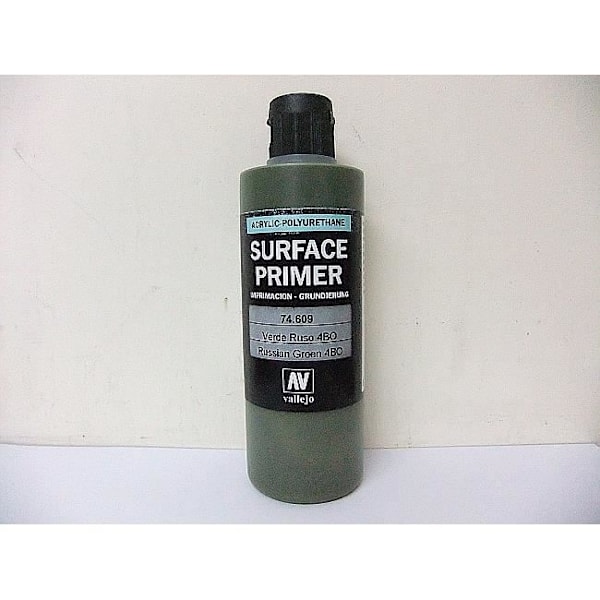 VAL74609 - Vallejo Polyuretan - Primer Russian Green 200ml - Plastmodelleringsfärger
